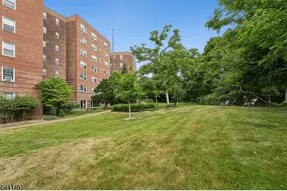 10 Crestmont Rd #2N, Montclair, NJ 07042 - Photo 24