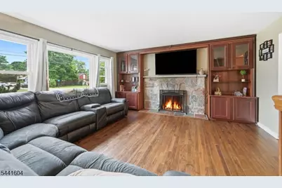 19 Fredericks St, Wanaque, NJ 07465 - Photo 8