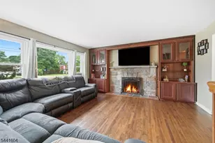 19 Fredericks St, Wanaque, NJ 07465 - Photo 8