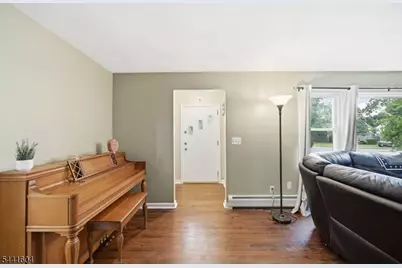 19 Fredericks St, Wanaque, NJ 07465 - Photo 4