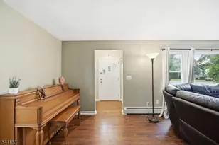 19 Fredericks St, Wanaque, NJ 07465 - Photo 4
