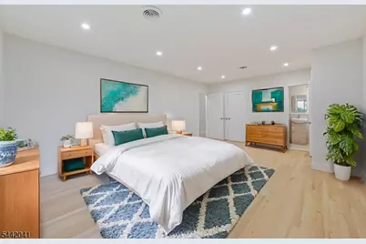21 E Central Ave, Bergenfield, NJ 07621 - Photo 10