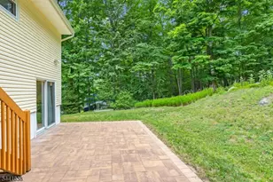65 Fawnridge Dr, Washington Township, NJ 07853 - Photo 24