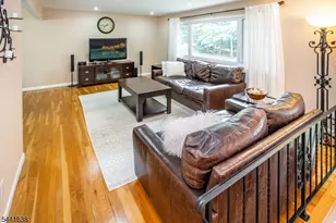65 Fawnridge Dr, Washington Township, NJ 07853 - Photo 4