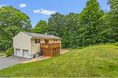 65 Fawnridge Dr, Washington Township, NJ 07853 - Photo 26