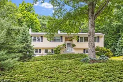 65 Fawnridge Dr, Washington Township, NJ 07853 - Photo 34
