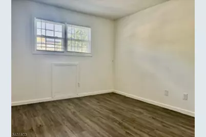 392 College Dr, Edison Twp., NJ 08817 - Photo 10