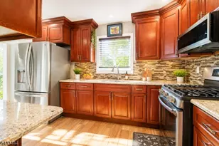 2198 Halsey St, Union Township, NJ 07083 - Photo 4