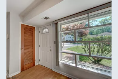 17 Brook Pl, West Orange Township, NJ 07052 - Photo 4