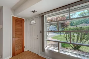 17 Brook Pl, West Orange Township, NJ 07052 - Photo 4