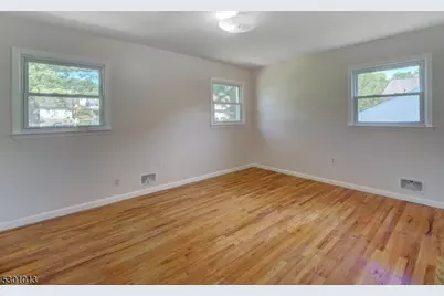 17 Brook Pl, West Orange Township, NJ 07052 - Photo 12