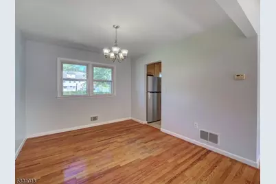 17 Brook Pl, West Orange Township, NJ 07052 - Photo 6