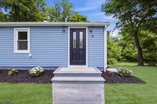 48 Petersburg Rd, Independence Township, NJ 07840 - Photo 2