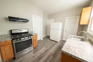 131 S 8th St, Newark, NJ 07107 - Photo 6