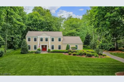 18 Glen Ridge Dr, Washington Township, NJ 07853 - Photo 2
