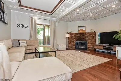 27 Joan St, Wayne, NJ 07470 - Photo 6