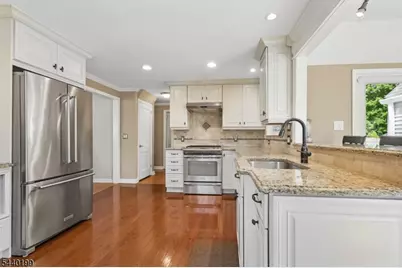 2556 Mountain Ave, Scotch Plains Township, NJ 07076 - Photo 4