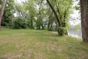 17 Decatur St, Knowlton Township, NJ 07832 - Photo 4