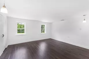 401 Bloomsbury Rd, Franklin Township, NJ 08804 - Photo 18