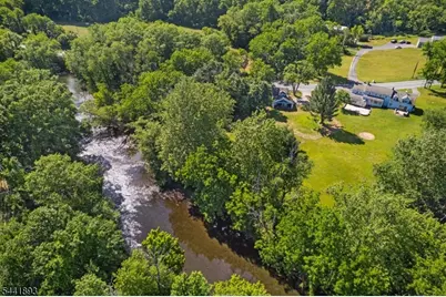 401 Bloomsbury Road, Franklin Township, NJ 08804 - Photo 32