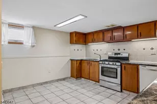 27 Crystal St, North Arlington, NJ 07031 - Photo 22