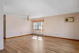 27 Crystal St, North Arlington, NJ 07031 - Photo 4