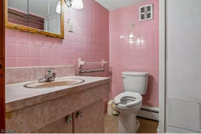 27 Crystal St, North Arlington, NJ 07031 - Photo 24