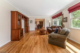 7 Sky View Garden Rd, Clinton Township, NJ 08833 - Photo 14