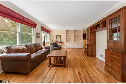 7 Sky View Garden Rd, Clinton Township, NJ 08833 - Photo 12