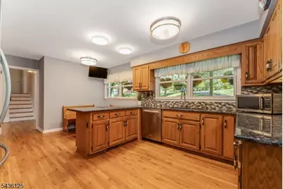7 Sky View Garden Rd, Clinton Township, NJ 08833 - Photo 6