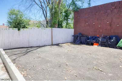9 Emerson Pl, Newark, NJ 07114 - Photo 24