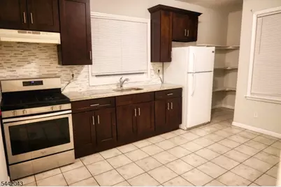 9 Emerson Pl, Newark, NJ 07114 - Photo 10