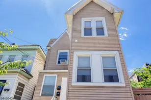 9 Emerson Pl, Newark, NJ 07114 - Photo 2