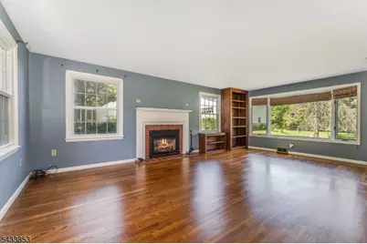 44 Pleasant Valley Rd, Washington Township, NJ 07882 - Photo 4
