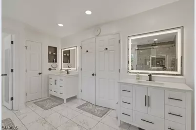 5 Rue Cezanne, Franklin Township, NJ 08873 - Photo 24