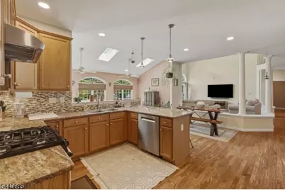 5 Rue Cezanne, Franklin Township, NJ 08873 - Photo 14