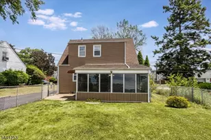 3 Lucien Pl, Linden, NJ 07036 - Photo 32
