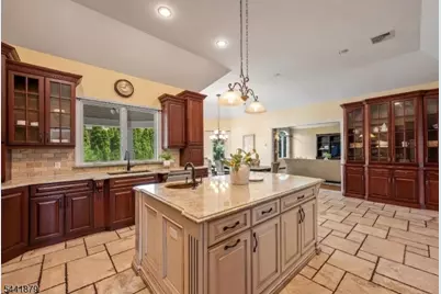 18 Berkshire Pl, Englewood, NJ 07632 - Photo 6