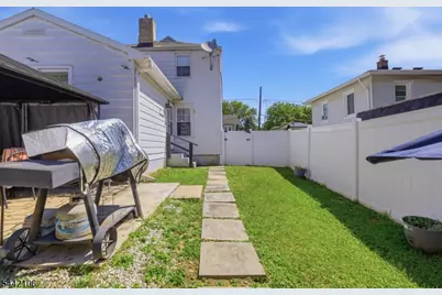 892 Gates St, Phillipsburg, NJ 08865 - Photo 22