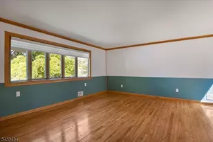 44 Summit Rd, Jefferson Township, NJ 07438 - Photo 2