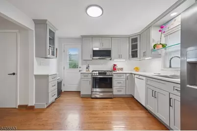373 Saint Cloud Ave, West Orange Township, NJ 07052 - Photo 10