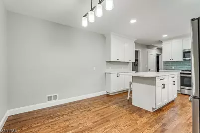 27 Dogwood Rd, Morris Plains, NJ 07950 - Photo 8