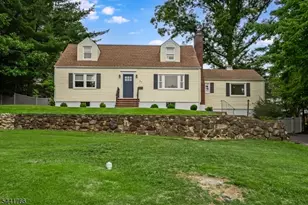 27 Dogwood Rd, Morris Plains, NJ 07950 - Photo 1