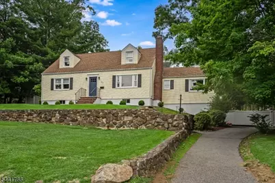 27 Dogwood Rd, Morris Plains, NJ 07950 - Photo 2