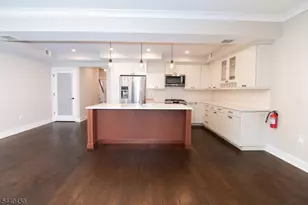 14 Clover Ct, Berkeley Heights Township, NJ 07922 - Photo 6