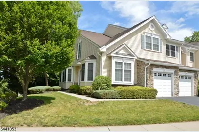 1 Greenwich Ct, Mount Olive, NJ 07828 - Photo 2