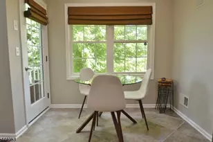 1 Greenwich Ct, Mount Olive, NJ 07828 - Photo 8