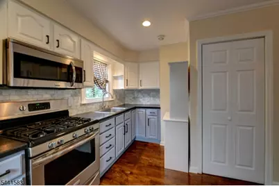 23 Ute Ave, Parsippany, NJ 07034 - Photo 12