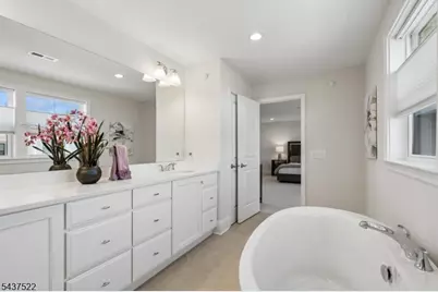 1 Beacon Pl, Warren Township, NJ 07059 - Photo 28