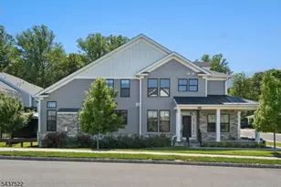 1 Beacon Pl, Warren Township, NJ 07059 - Photo 2